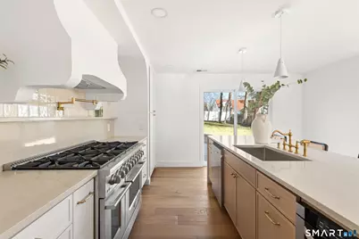 29 Pierce Place, Stamford, CT 06906 - Photo 20