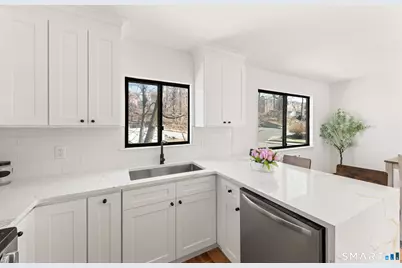 60 Lawn Avenue #APT 21, Stamford, CT 06902 - Photo 20