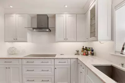 32 Edgewater Commons Lane #32, Westport, CT 06880 - Photo 4