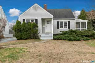 20 Benson Pl, Fairfield, CT 06824 - Photo 2