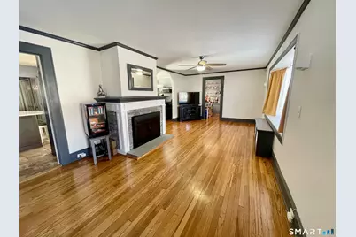 405 Westfield Avenue, Bridgeport, CT 06606 - Photo 2