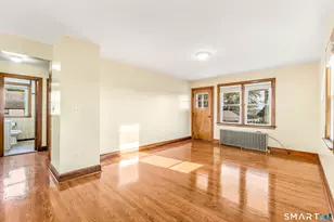 24 Pilgrim Ave, Waterbury, CT 06704 - Photo 6