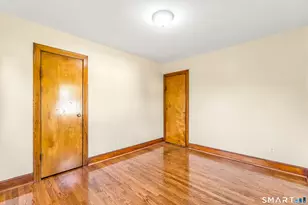 24 Pilgrim Ave, Waterbury, CT 06704 - Photo 12