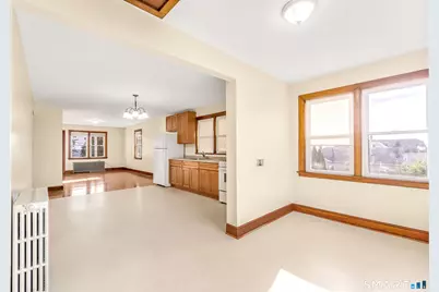 24 Pilgrim Avenue, Waterbury, CT 06704 - Photo 2