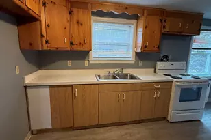 21 Hartford Ave, Newington, CT 06111 - Photo 6