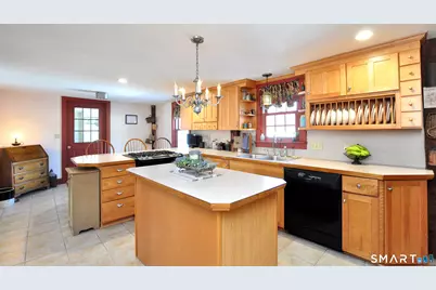 537 Center Street, Manchester, CT 06040 - Photo 14