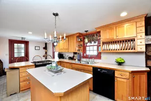 537 Center St, Manchester, CT 06040 - Photo 40