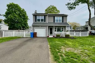 18 Wallace St, Shelton, CT 06484 - Photo 2