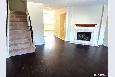 27 Crows Nest Lane #8F, Danbury, CT 06810 - Photo 2