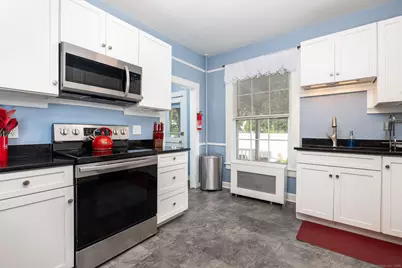 8 Pearl Street, Groton, CT 06355 - Photo 12