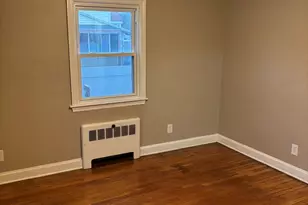 166 George St, Hartford, CT 06114 - Photo 12