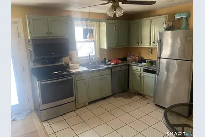 28 Kent Court, Middletown, CT 06457 - Photo 2