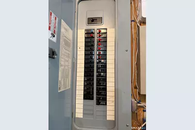 18 Olivia Lane, Naugatuck, CT 06770 - Photo 12