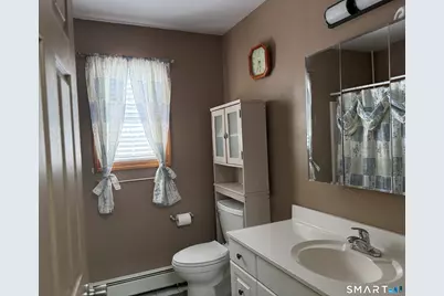 18 Olivia Lane, Naugatuck, CT 06770 - Photo 16