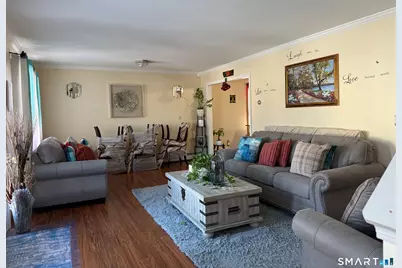 18 Olivia Lane, Naugatuck, CT 06770 - Photo 4