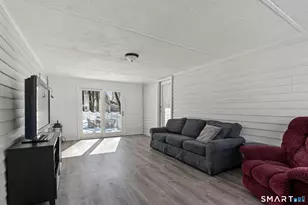 29 Silver Ln, Enfield, CT 06082 - Photo 2