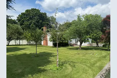 11 Knollcrest Road, New Fairfield, CT 06812 - Photo 4