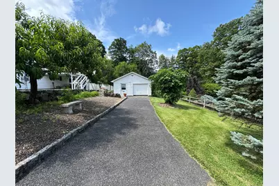 11 Knollcrest Road, New Fairfield, CT 06812 - Photo 8