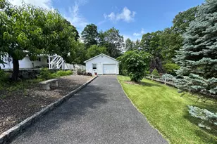 11 Knollcrest Rd, New Fairfield, CT 06812 - Photo 8