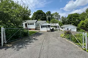 11 Knollcrest Rd, New Fairfield, CT 06812 - Photo 2