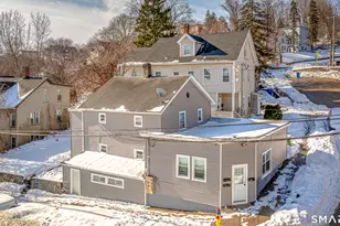 429 Washington Ave, Waterbury, CT 06708 - Photo 2