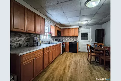 70 Walnut Street, Putnam, CT 06260 - Photo 12