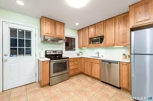 170 Monroe St, East Hartford, CT 06118 - Photo 8