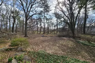 677 W Hill Rd, Stamford, CT 06902 - Photo 26