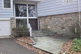 677 W Hill Rd, Stamford, CT 06902 - Photo 4