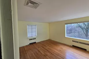 677 W Hill Rd, Stamford, CT 06902 - Photo 16