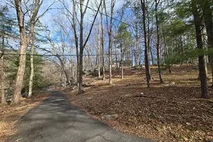 677 W Hill Rd, Stamford, CT 06902 - Photo 6