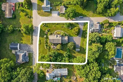 1 Verona Street, Essex, CT 06442 - Photo 2