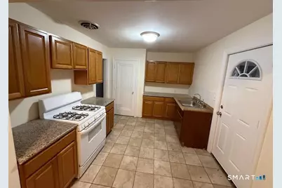 15 Bunker Hill Avenue, Waterbury, CT 06708 - Photo 2