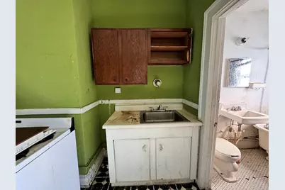 102 Rowe Avenue, Hartford, CT 06106 - Photo 16