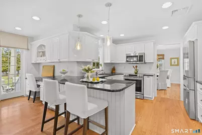 2 Red Rose Circle, Darien, CT 06820 - Photo 10