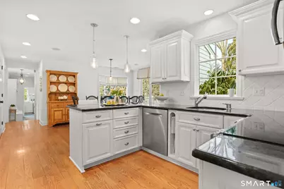2 Red Rose Circle, Darien, CT 06820 - Photo 8