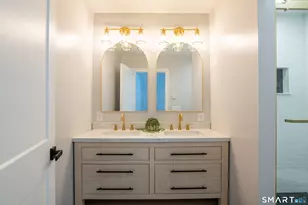 344 Sabin St, Putnam, CT 06260 - Photo 14