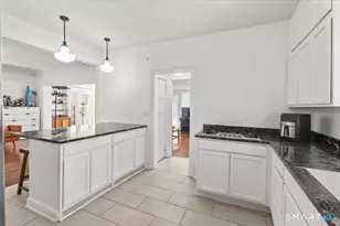 16 Lilley Rd, West Hartford, CT 06119 - Photo 4