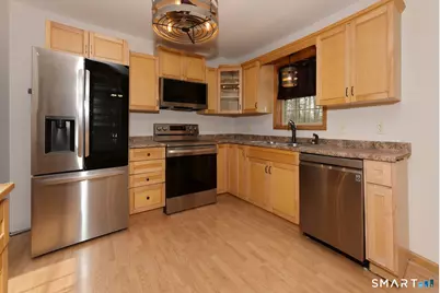 81 Middletown Avenue, East Hampton, CT 06424 - Photo 10