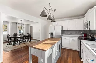 19 Brookwood Dr, Newtown, CT 06470 - Photo 4