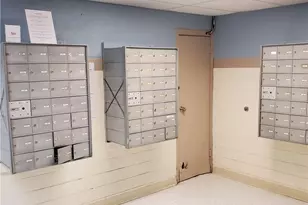 80 Cartright St, Bridgeport, CT 06604 - Photo 16