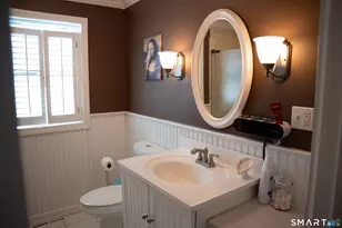 227 Fanning St, Waterbury, CT 06704 - Photo 20