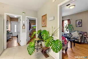 27 Windsor Ave, Meriden, CT 06451 - Photo 26