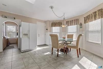 27 Windsor Avenue, Meriden, CT 06451 - Photo 4