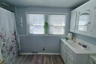 37 Sheffield St, New Britain, CT 06051 - Photo 12