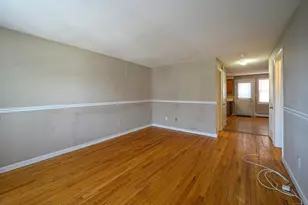 129 Brentwood Dr, Wallingford, CT 06492 - Photo 4