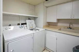 129 Brentwood Dr, Wallingford, CT 06492 - Photo 20