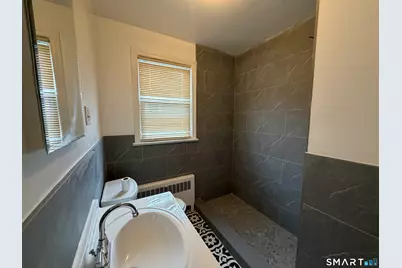 126 Ohio Avenue, Bridgeport, CT 06610 - Photo 12