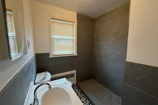 126 Ohio Ave, Bridgeport, CT 06610 - Photo 12