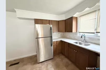 126 Ohio Avenue, Bridgeport, CT 06610 - Photo 14